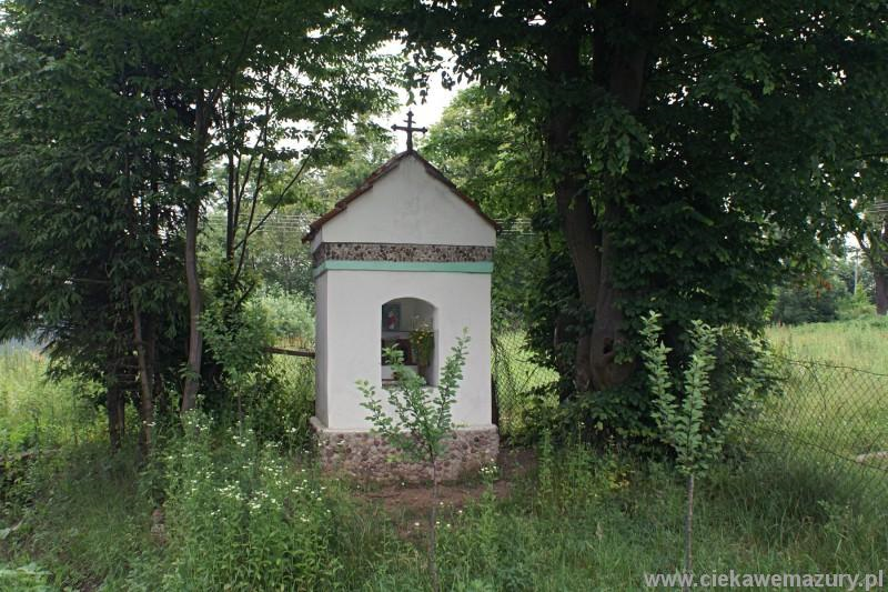 Plik:Stępień - kapliczka..png
