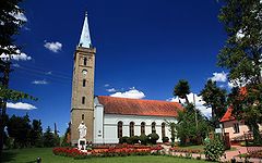 Kościół parafialny. Fot. Marek i Ewa Wojciechowscy. Źródło: Commons Wikimedia, 17.12.2013.