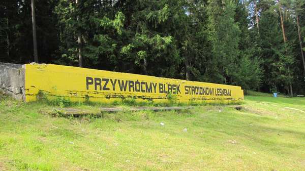 Plik:Stadion leśny.jpg
