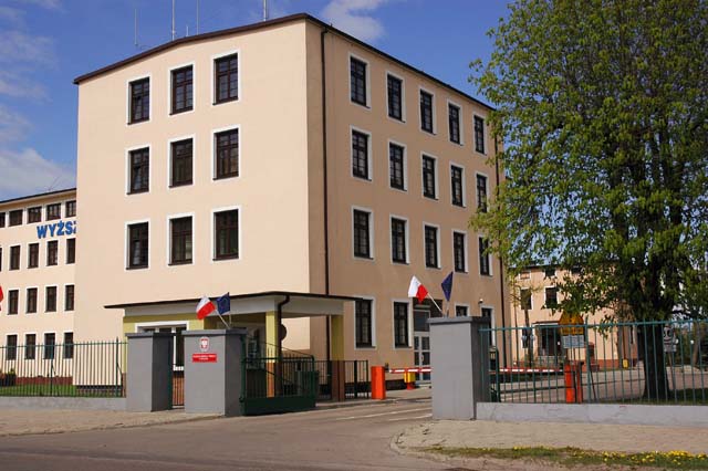 Plik:Wyższa Szkoła Policji w Szczytnie 2 .jpg