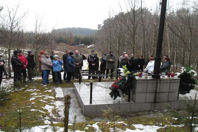 Plik:Obchody rocznicy starcia pod Gajrowskimi.jpg