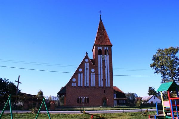 Plik:Kościół neogotycki w Gawrzyjałkach.jpg