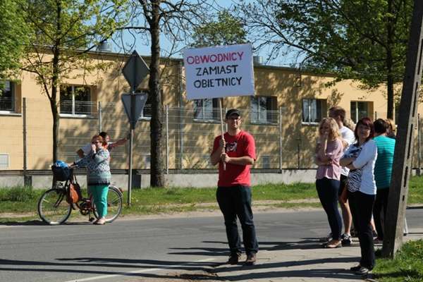 Plik:Obwodnicyzamiastobietnicy.jpg