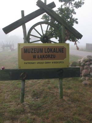 Plik:Muzeum w Łąkorzu.jpg