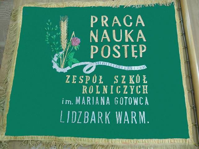 Plik:Sztandar gotowiec.jpg