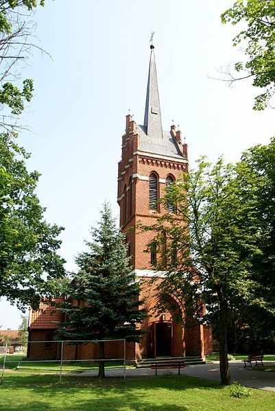 Plik:Kościół w Lipowcu.jpg