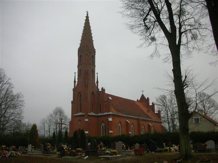 Plik:Neogotycki kościół w Słobitach.jpg
