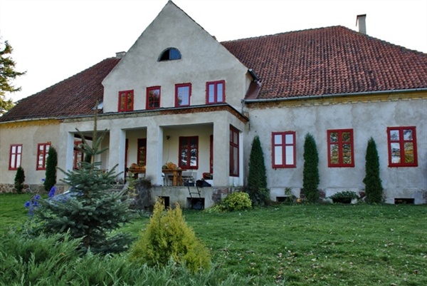 Plik:Dwór w Nowych Sołdanach.jpg