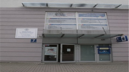 Plik:Budynek sw.jpg
