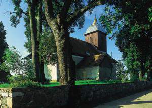 Plik:Kościół Łyna.jpg