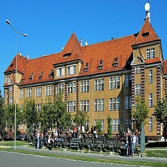 III Liceum Ogólnokształcące im. Jana Pawła II w Elblągu. Źródło: www.info.elblag.pl