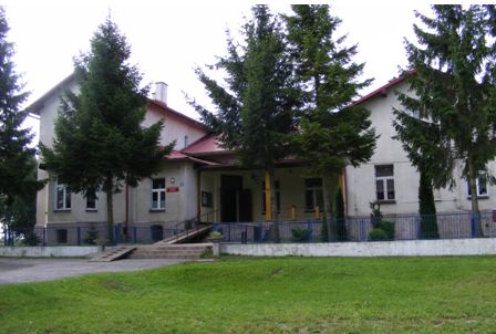 Plik:Laseczno. Szkoła podstawowa.jpg