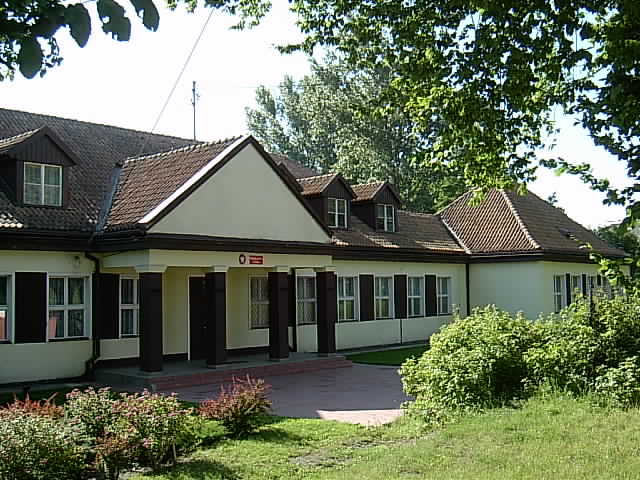 Plik:ZS Dąbrówka.jpg