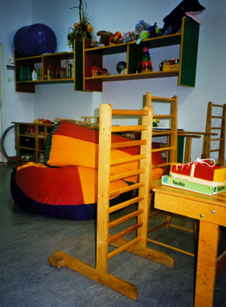Plik:Pomozmifundacja.jpg