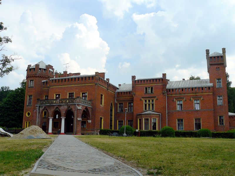 Plik:Pałac w Karnitach.jpg