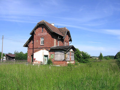 Stacja kolejowa Sągnity (obecnie nieczynna).