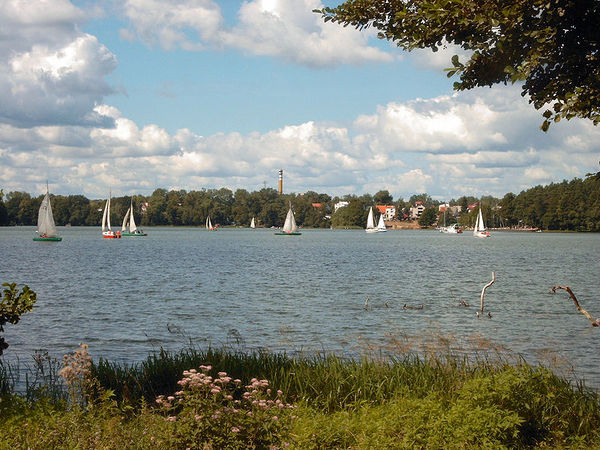 Jezioro Bełdany. Fot. Schorle. Źródło: Commons Wikimedia