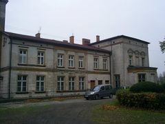 Dworek w Ostrowitem.