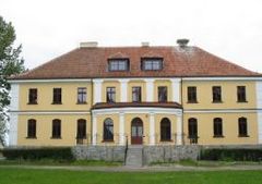 Budynek szkoły. Źródło: www.szkolnictwo.pl [17.05.2014]