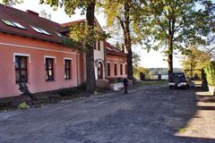 Odrestaurowany dwór w Brożówce (obecnie pensjonat). Fot. Mieczysław Kalski.