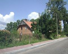 Wejsuny. Fot. Albert Jankowski. Źródło: File:Poland. Gmina Ruciane-Nida. Wejsuny 001.JPG – Wikimedia Commons [18.09.2026]