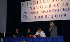 X Inauguracja roku akdemickiego. Źródło: www.studia.biz.pl [20.06.2014]