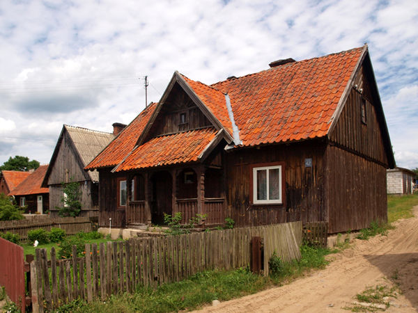 Zabudowa drewniana wsi Klon. Fot. Stanisław Kuprjaniuk