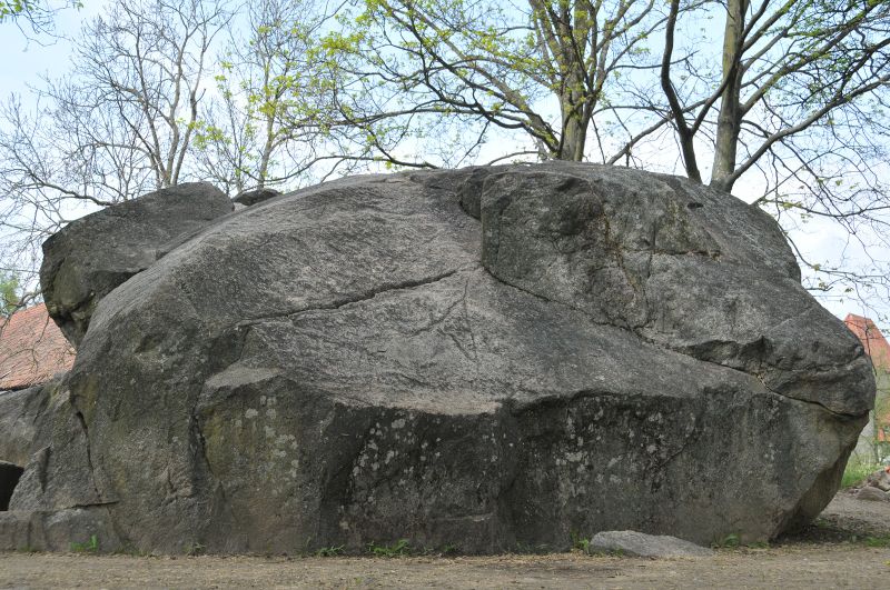 Plik:Głaz bisztynek.jpg