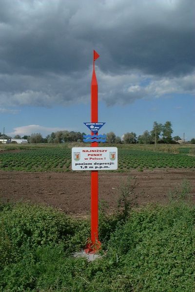 Plik:Depresja w Raczkach Elbląskich.jpg