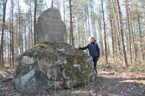 Głaz narzutowy „Kamień Cesarski” © Alicja Szarzyńska
