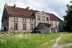 Dwór w Rusajnach. Fot. Mieczysław Kalski.