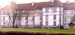 Budynek Ośrodka, źródło: www.szkolnictwo.pl.