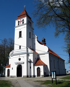 Kościół katolicki w Iłowie-Osadzie. Fot. Beax. Źródło: File:Ilowo-osada kosciol-1 beax.jpg – Wikimedia Commons [19.08.2026]