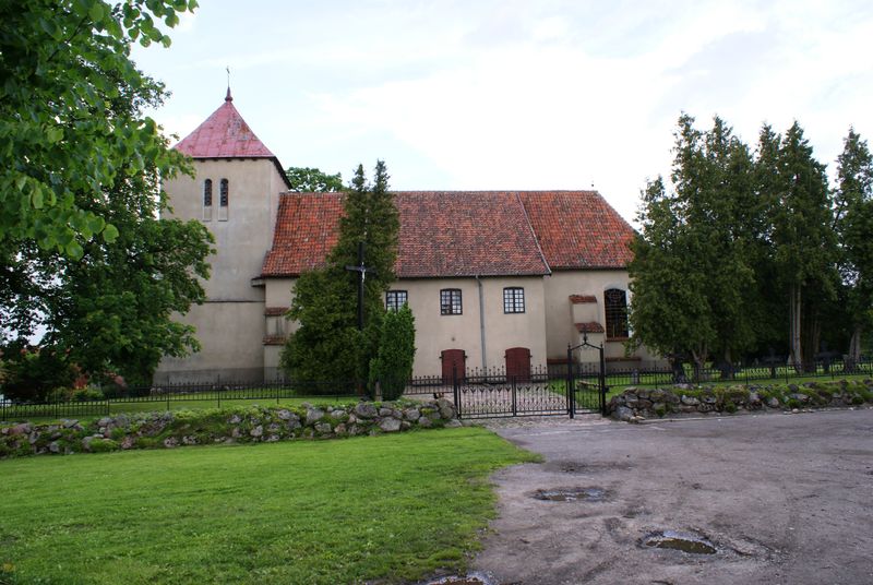 Plik:Kosciol rodnowo 1.jpg