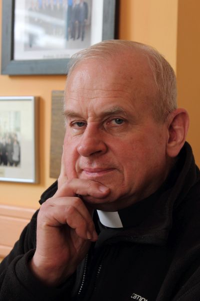 Plik:Ks Świdziński .jpg