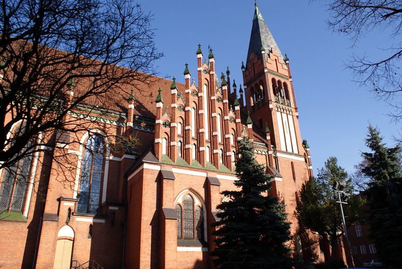Plik:Olsztyn kosc serca.jpg