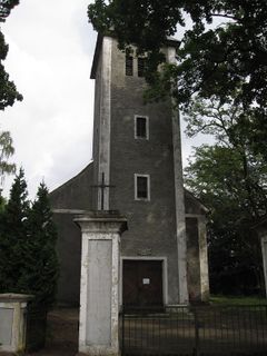 Kościół pw. św. Maksymiliana Kolbe w Kurkach. Źródło: Wikimedia Commons