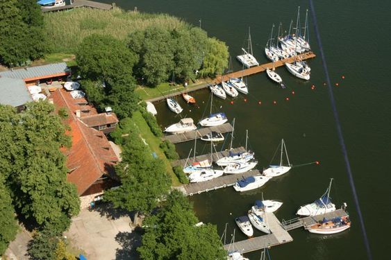 Wierzba. Przystań.