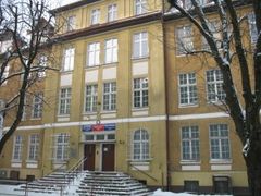 Budynek LO 2 w Giżycku. Źródło: lo2.eu