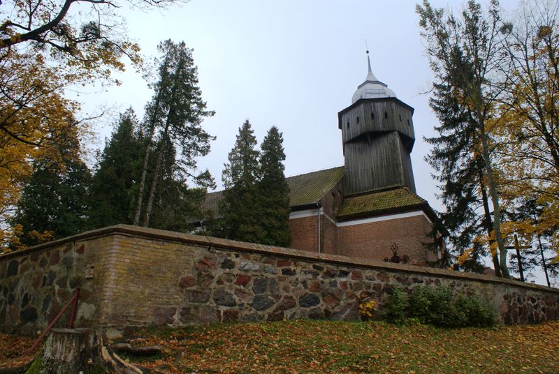Plik:Parafiaorzechowodobremiasto11.jpg