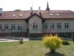 Budynek szkoły. Źródło: www.szkolnictwo.pl